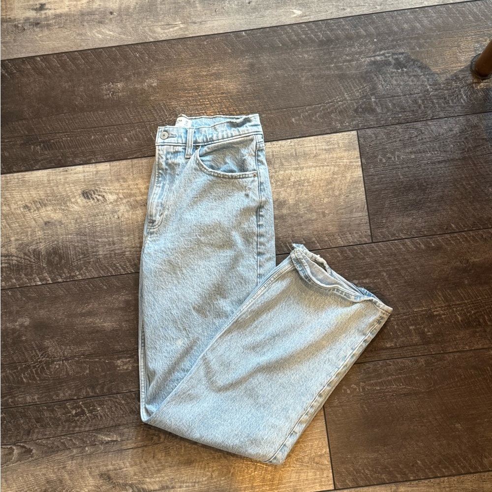 Abercrombie & Fitch high rise relaxed jeans